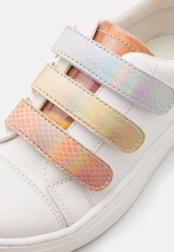 Friboo Sneakers BasseWhite Bambini Sneakers F5713D069-A11 11 Friboo Sneakers BasseWhite Bambini Sneakers F5713D069-A11 -Negozio online Friboo Italia 8906b84af3444d5191ac4f4587e46912