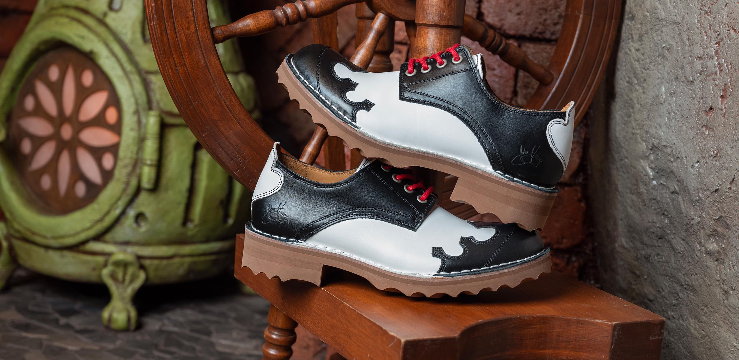 Negozio online Friboo Italia -Negozio online Friboo Italia DanielsonBlackWhite Webslider1